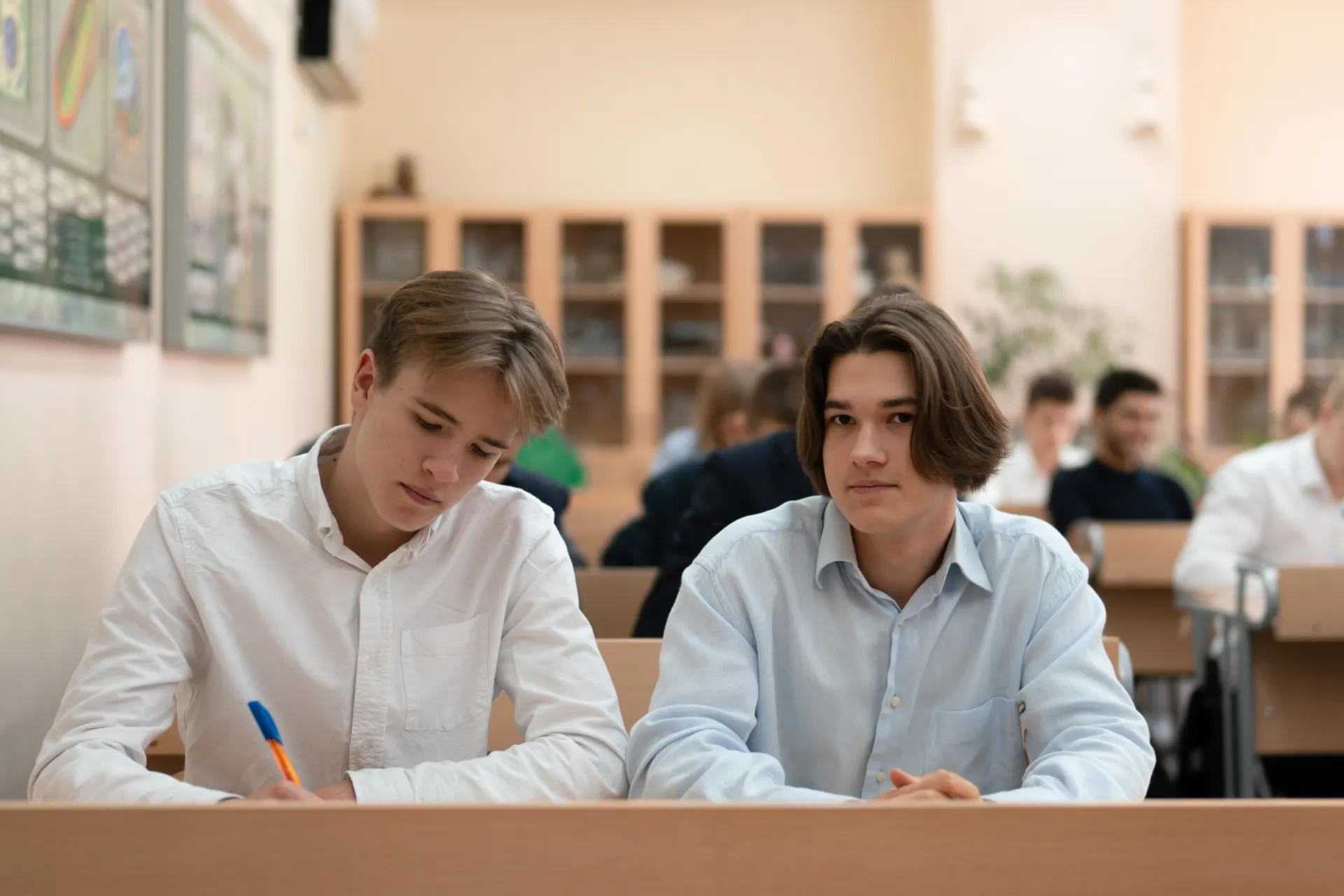Учебные заведения по всей стране отчитываются во «ВКонтакте» об уроках, на которых школьникам и студентам рассказывают об «угрозах» и «вреде» использования VPN-сервисов для обхода блокировок в интернете.