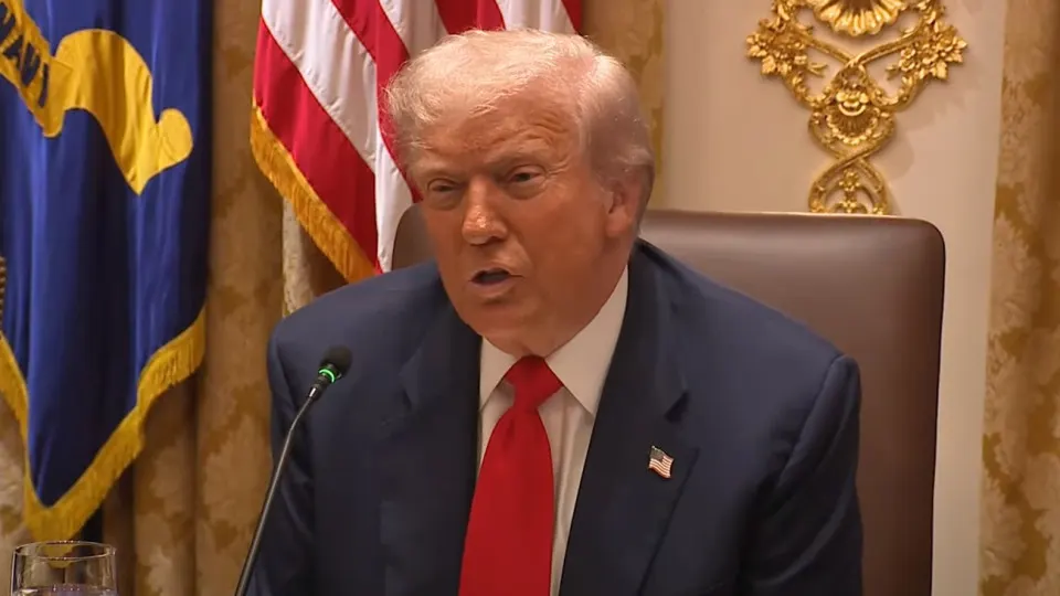 Президент США заявил, что Тегеран просит разблокировать Ормузский пролив на фоне застопорившихся переговоров о ядерной сделке. Иран предложил трёхэтапный план, однако стороны не сошлись.