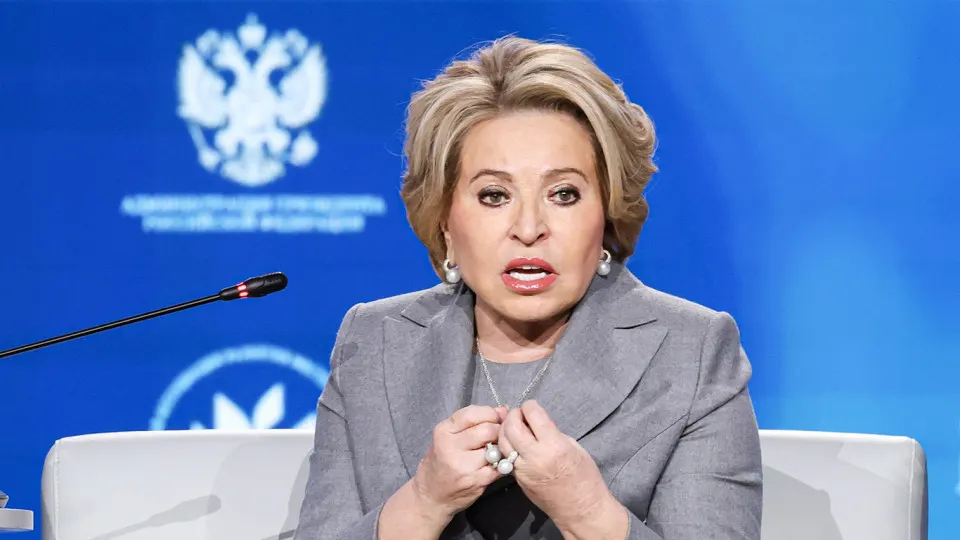 Председатель Совета Федерации Валентина Матвиенко заявила, что владелец «Северстали» Алексей Мордашов мог бы вернуть часть средств из‑за границы, чтобы помочь региональным бюджетам и общей экономической ситуации.