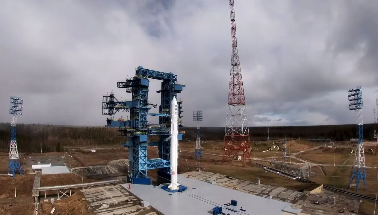 Лёгкая ракета-носитель «Ангара‑1.2» стартовала с космодрома Плесецк и вывела на орбиту спутники в интересах Минобороны России. Аппараты приняты на управление, все системы работают в штатном режиме.