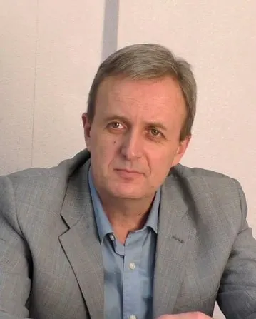 Ленинский районный суд Санкт‑Петербурга назначил 53‑летнему Александру Васьковскому штраф 30 тысяч рублей по статье о «дискредитации» за публикации в личном канале, критично оценивавшие события в Донбассе.