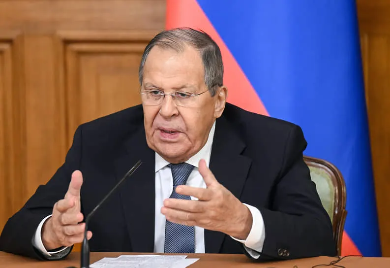 МИД РФ заявил об эскалации информационной войны вокруг операции на Украине.