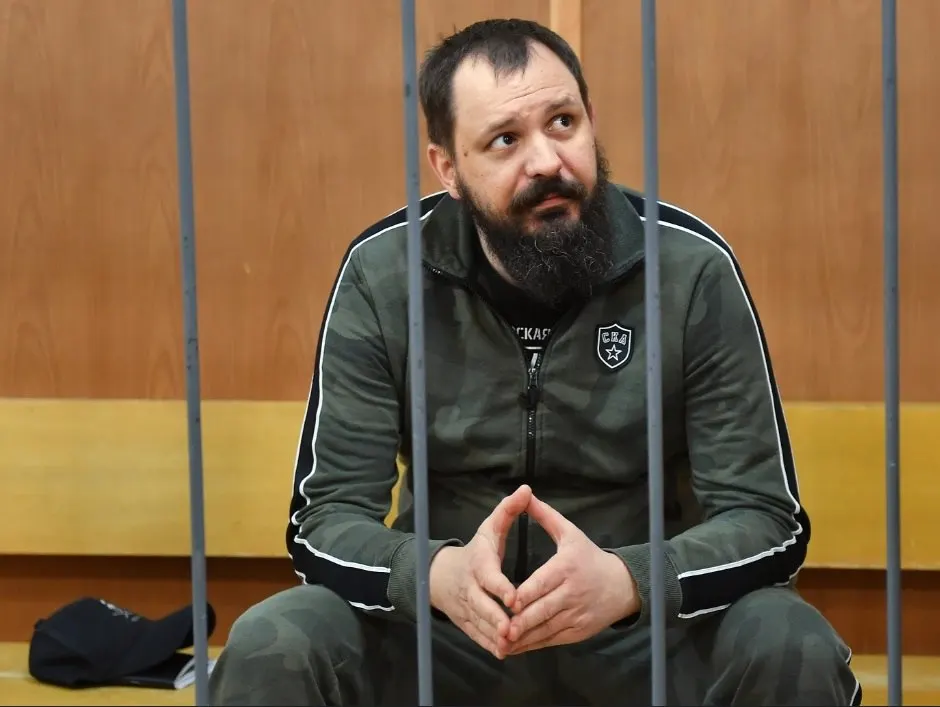 Приговор вынесен в отношении бывшего начальника группы спецопераций за организацию постановочных ранений ради выплат и наград; процесс проходил в закрытом режиме.