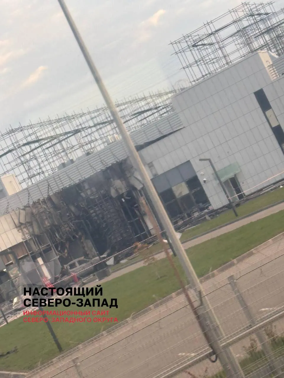 Дроны атакуют дата-центры и ставят под угрозу банковские операции, онлайн‑сервисы и государственные системы. В региональном контексте упоминаются Саратовская область и Балаково, атаки фиксируются по всей стране.
