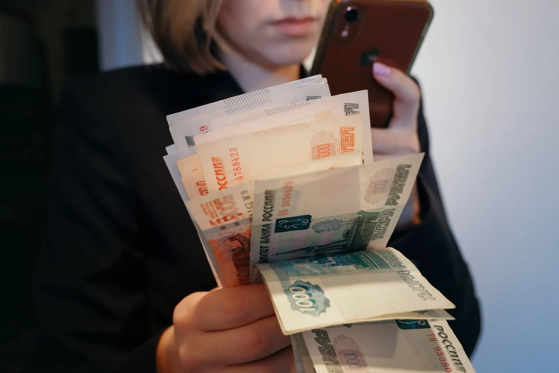Аналитики утверждают, что главная причина замедления не кроется в дорогих кредитах, а в ряде других факторов.