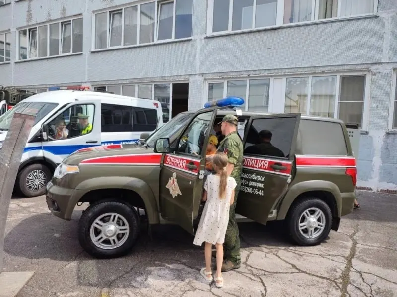 Расширение полномочий предусматривает право опрашивать граждан и требовать документы, а также работу в гражданской одежде; объявлена новая рамка розыска.