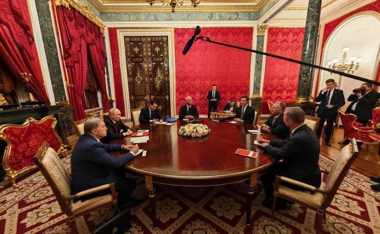Кремль объявляет о предстоящем раунде переговоров; состав делегации будет утверждаться президентом.