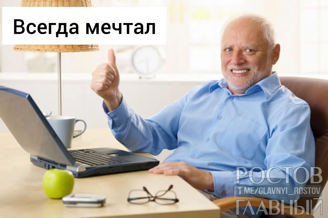 Министр экономики Максим Решетников призвал создавать условия для возвращения пожилых и предпенсионеров на рынок труда через переобучение, стажировки и гибкие формы занятости. В качестве примера он сослался на расширение лимита сверхурочных с 120 до 240 часов в год.