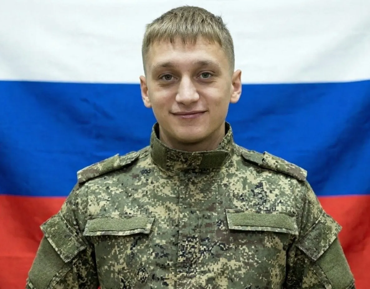 23‑летний студент техникума из Бурятии, заключивший контракт и прошедший обучение операторов БПЛА, погиб под Луганском — это первый подтверждённый случай среди вербованных студентов по новой кампании.
