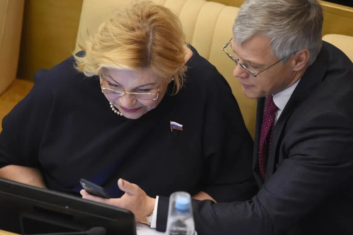 Валерий Гартунг оказался одним из двух депутатов, проголосовавших против обращения Госдумы по удару в Старобельске. Спикер назвал голосование «техническим сбоем» и потребовал проверить, кто проголосовал против.