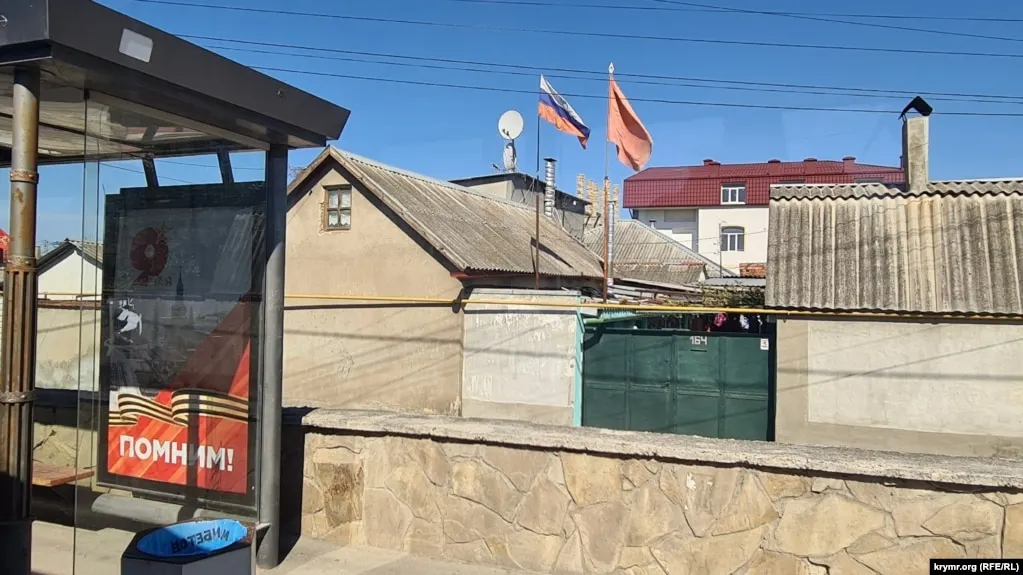 По сообщениям местных властей, в результате ударов беспилотников и взрывов в Крыму и ряде южных областей есть погибшие, раненные и разрушения жилых и инфраструктурных объектов.