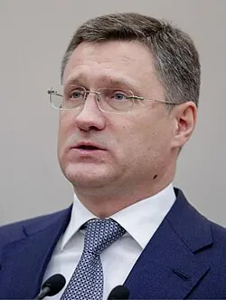 Вице‑премьер заявил, что правительство готовит изменения в законодательстве для увеличения внутренних поставок топлива; рассматривается временный запрет на экспорт дизеля и сокращение сроков ремонтов НПЗ.