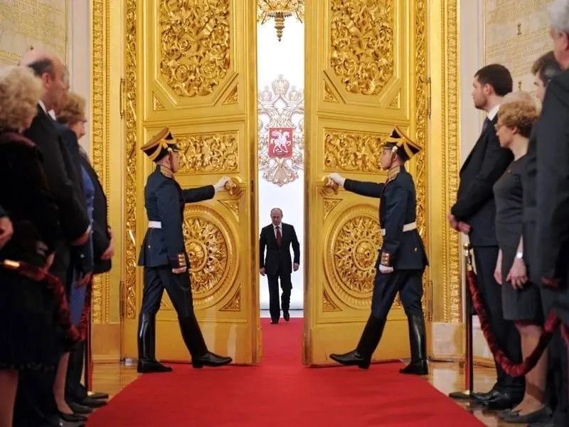 Сегодня в 16:00 по самарскому времени президент России выступит с большой речью на ПМЭФ. Тема касается военной операции в Украине и вмешательства НАТО.