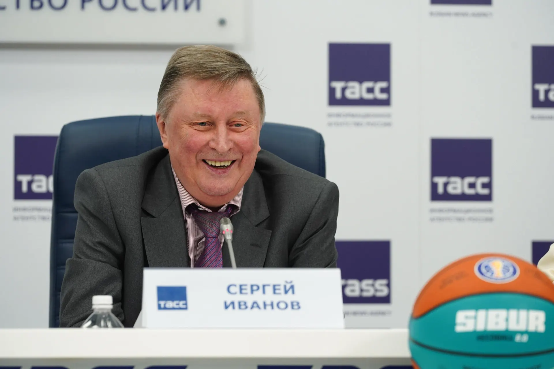 Близкий друг экс‑министра обороны сообщил, что общался с ним всего три дня назад. Государственный деятель умер в возрасте 73 лет.