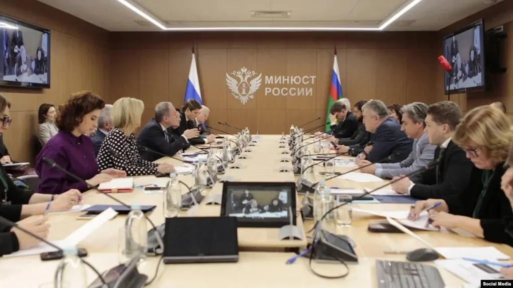 Минюст обновил реестр и присвоил статус «иностранного агента» Либертарианской партии России; в список также включили писателя Дмитрия Петрова, журналиста Александра Поливанова и проект «Четвёртый сектор».