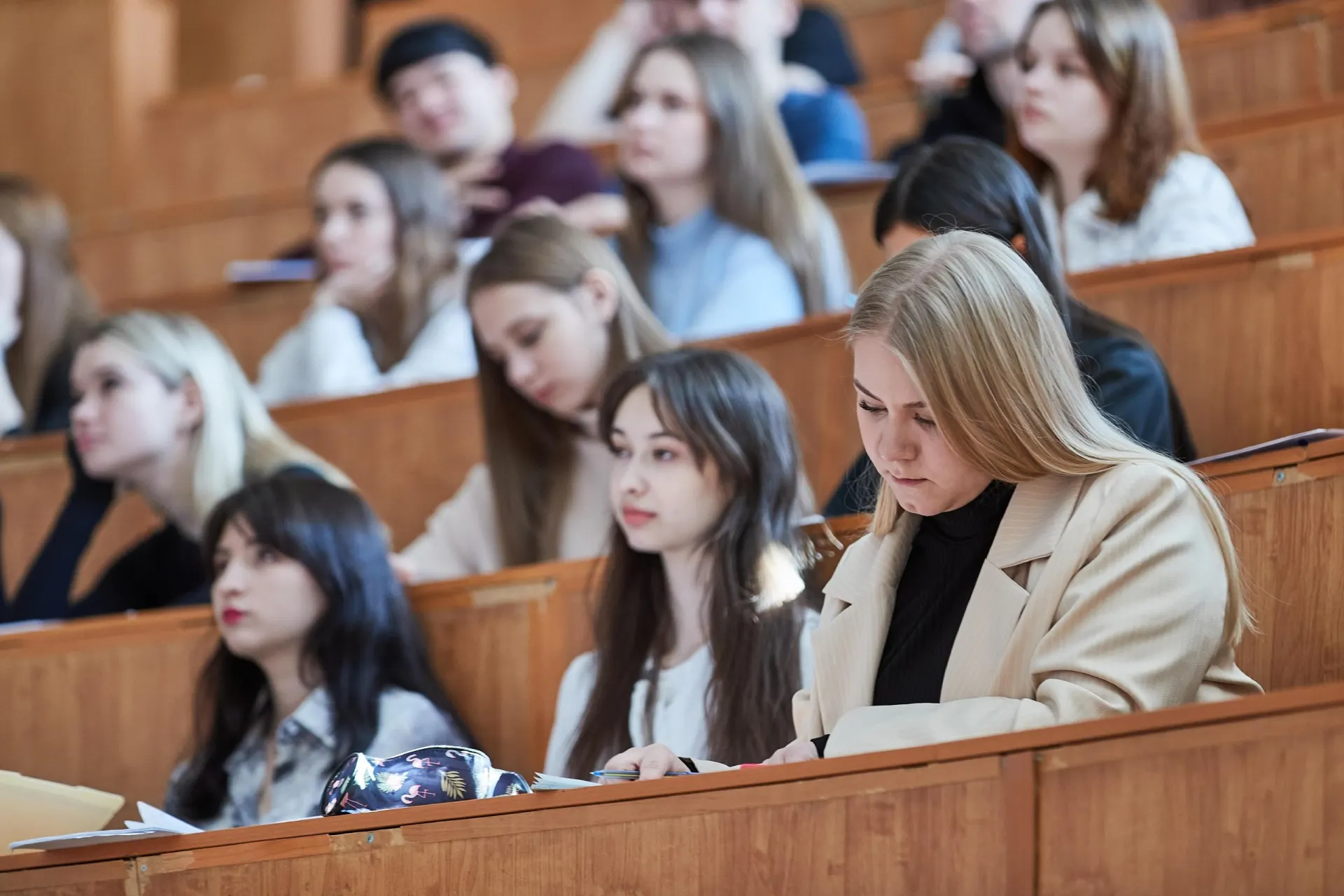 Министерство образования пересмотрело порядок целевого обучения: штрафы отменяют в пользу компенсаций работодателям, при этом расширяются основания для отчисления студентов.