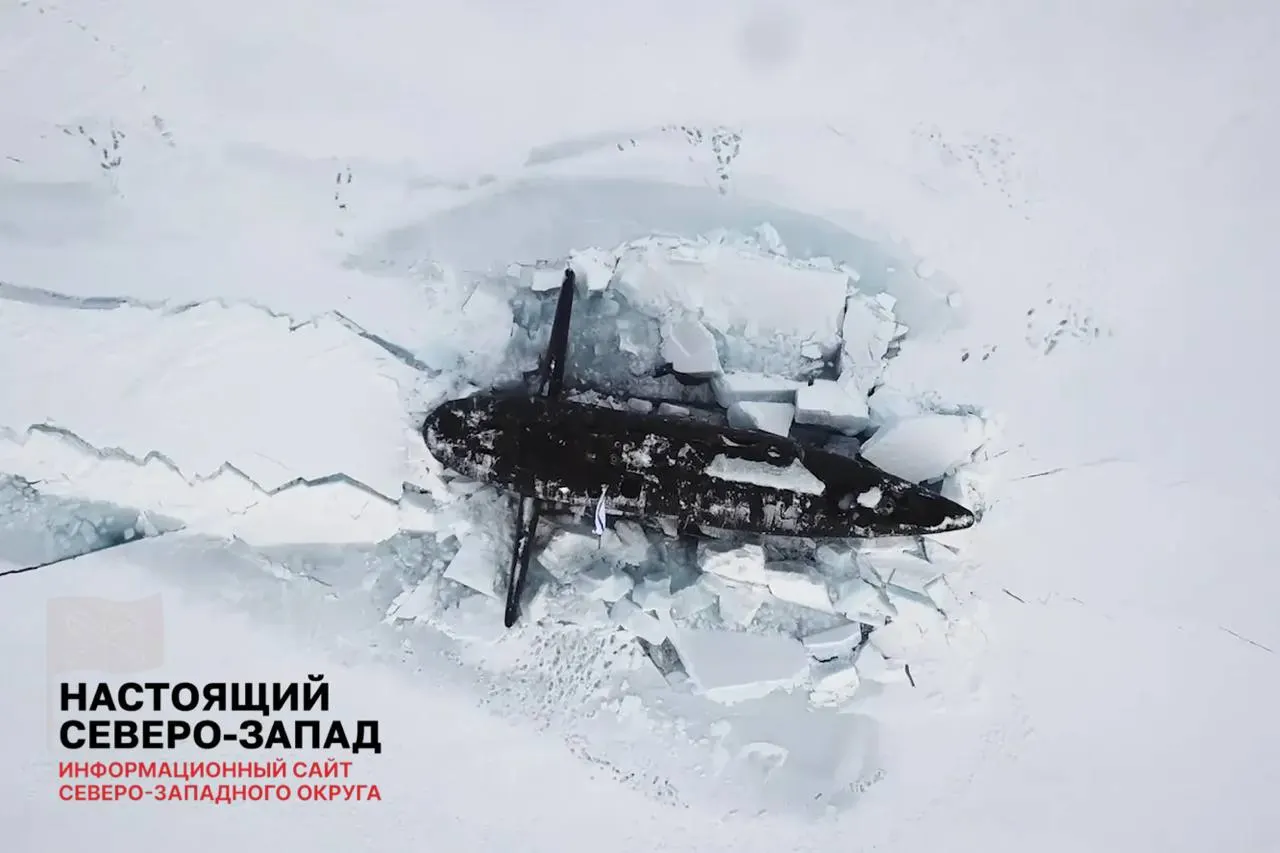 Правительство убрало из официальной статистики показатель о доле современной военной техники в Арктической зоне России. Это совпало с масштабным наращиванием военной инфраструктуры и сил в регионе.