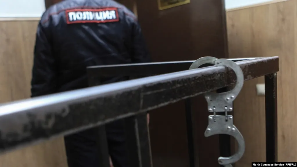 Подросток из Санкт‑Петербурга попал в перечень лиц под надзором ведомств; разберёмся, что это значит и какие последствия это влечёт.