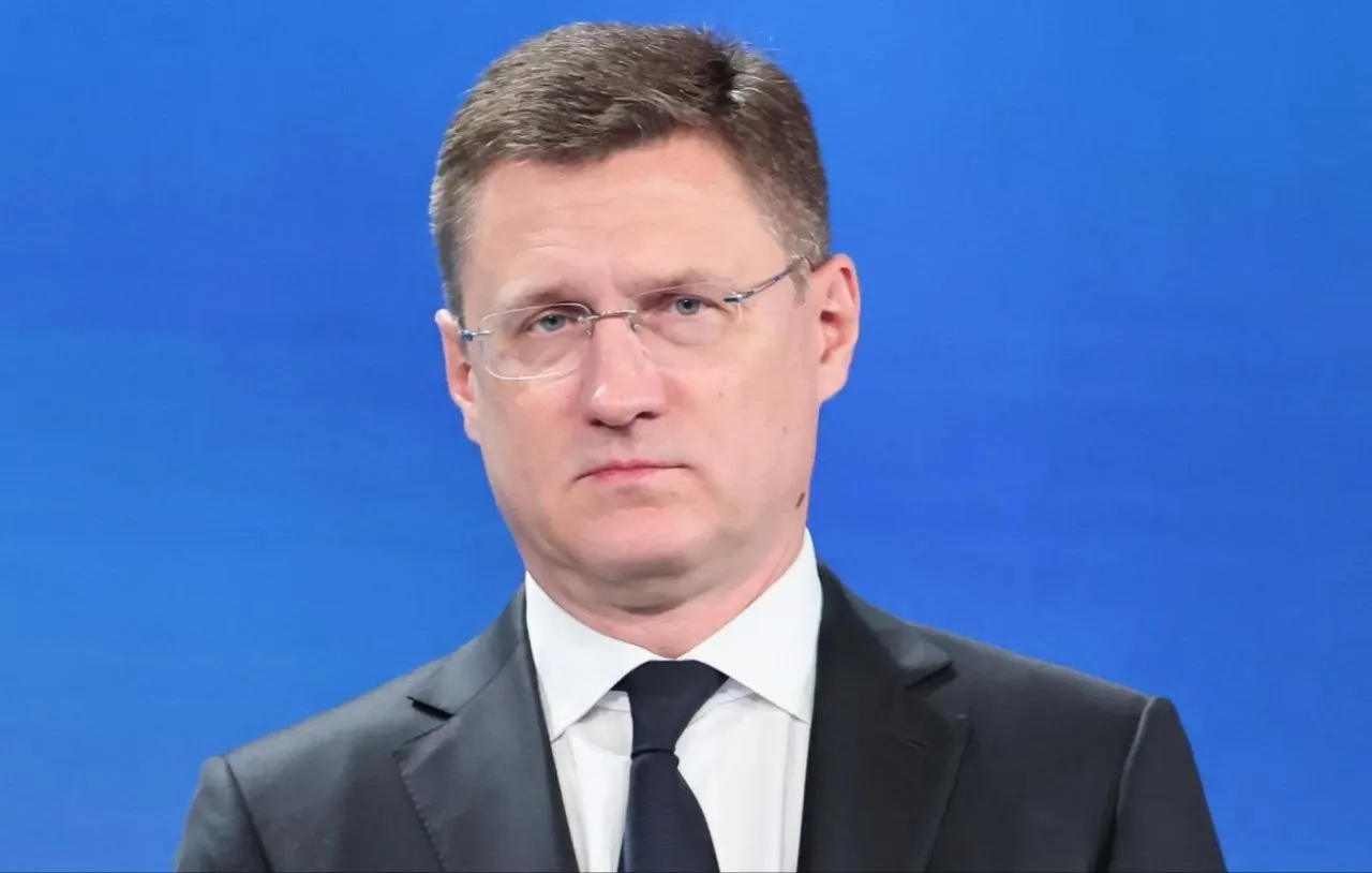 Кабмин поручил Минэнерго и ФАС усилить меры по стабилизации цен на топливном рынке на независимых заправках.