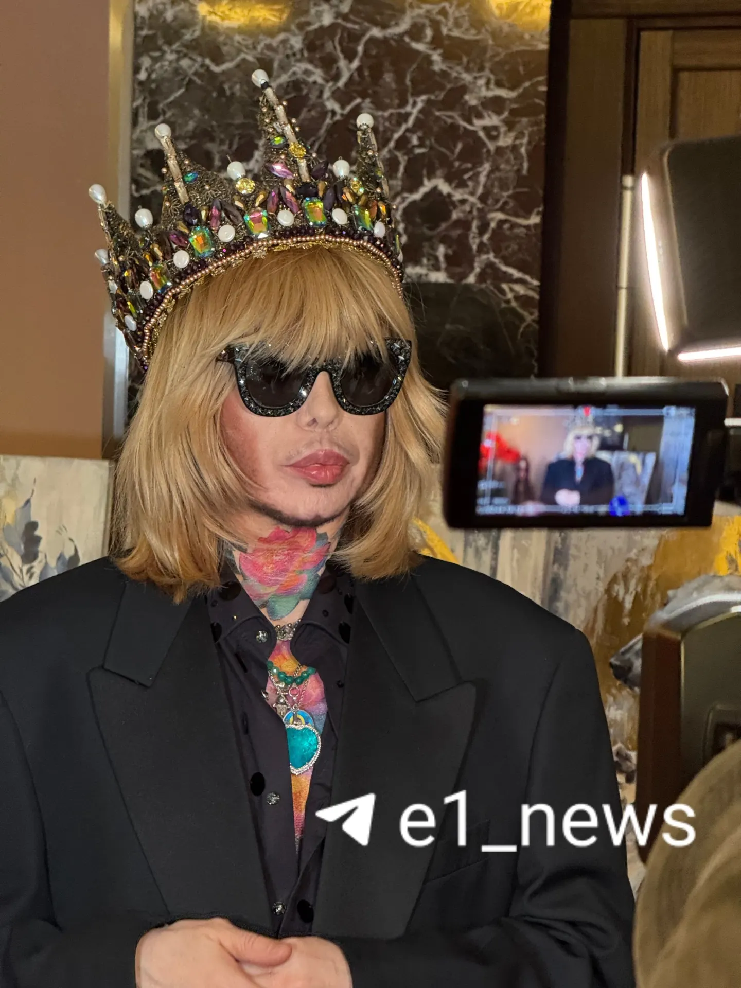 Общенациональное событие в культурном центре «Урал» демонстрирует поддержку российских производителей и рост интереса к отечественной моде.