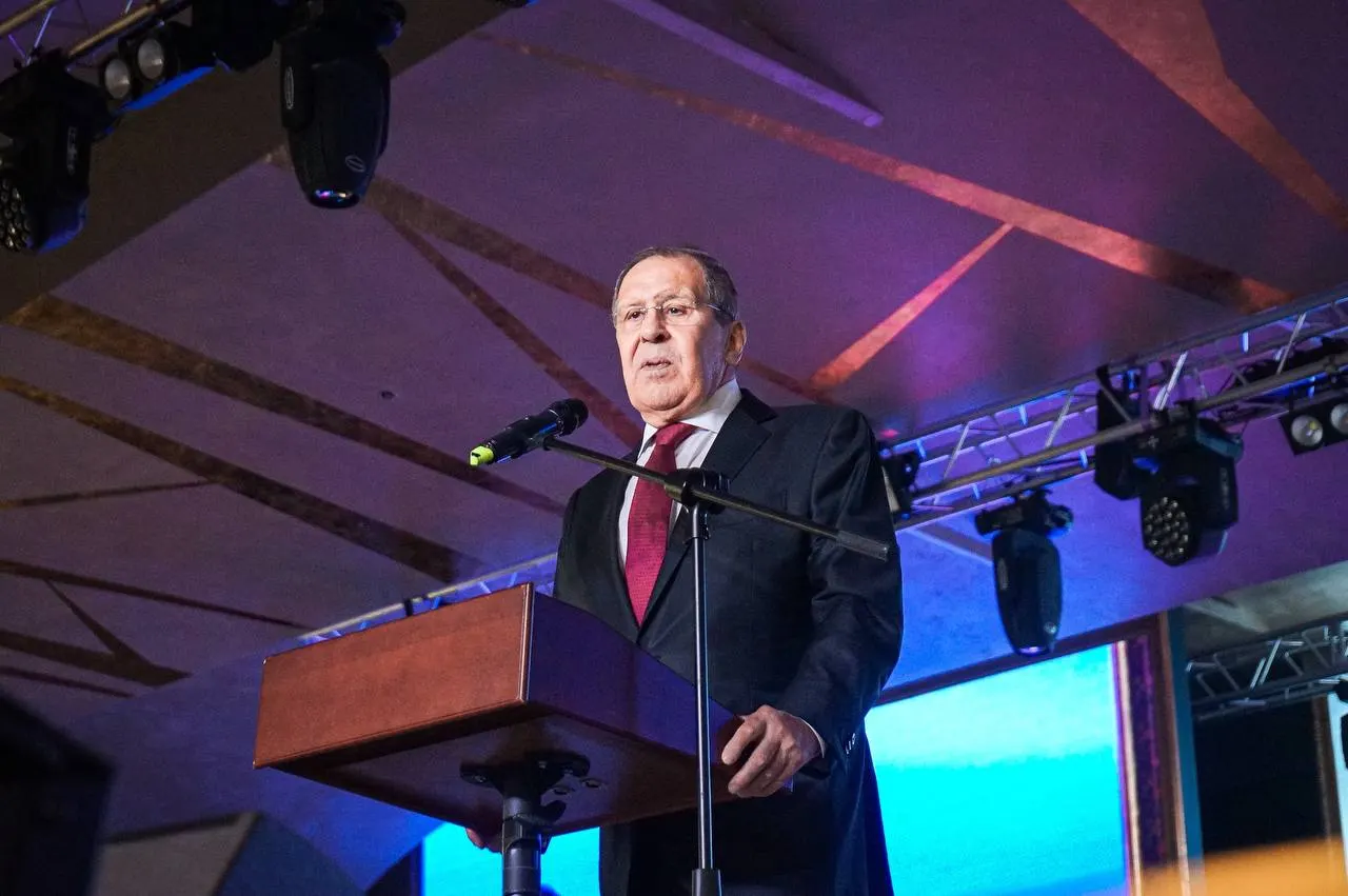 МИД объявил о прекращении работы отделений Гёте-института в Москве, Санкт-Петербурге и Екатеринбурге, что воспринимается как ответ на действия Германии.