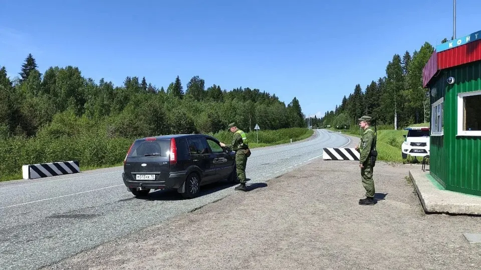Усиление пропускного контроля на карельской границе, создание нового КПП возле Рауталахти и сопутствующие ограничения, а также учения силовиков по охране границ.