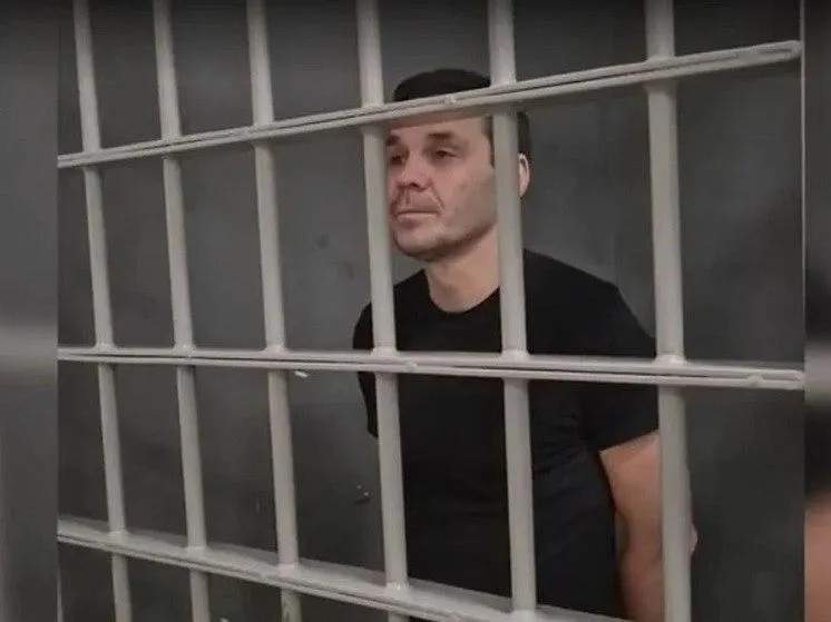 Краснодарский краевой суд вынес 14-летний срок колонии строгого режима гражданину России и Швеции за госизмену; приговор подтверждён апелляцией.