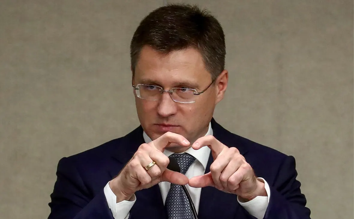 Возобновились атаки беспилотников на российские нефтеперерабатывающие заводы; власти объявили о продлении запрета на экспорт дизельного топлива до конца января.